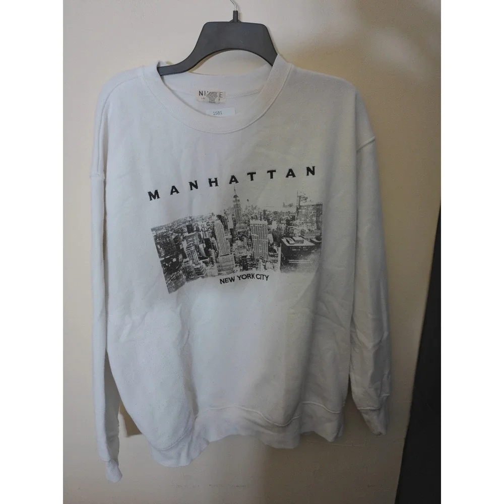 Nikxie Sweatshirt Mens XL White Manhattan NYC Graphic Streetwear Relaxed Fit